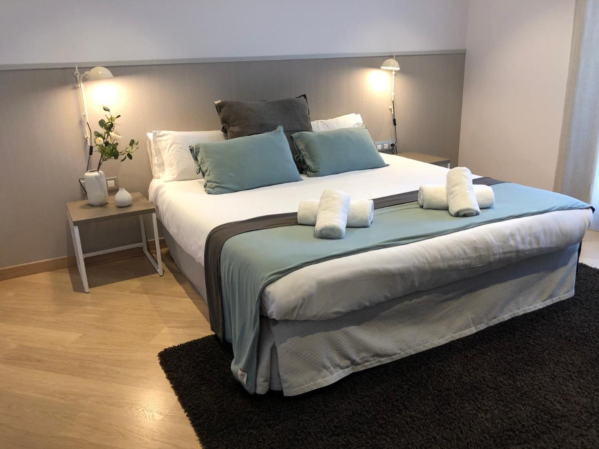Fisa Rentals Gran Via Apartments Barcelona Ngoại thất bức ảnh