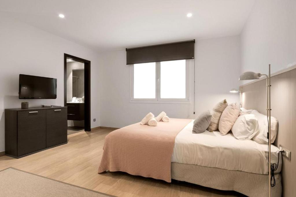 Fisa Rentals Gran Via Apartments Barcelona Ngoại thất bức ảnh