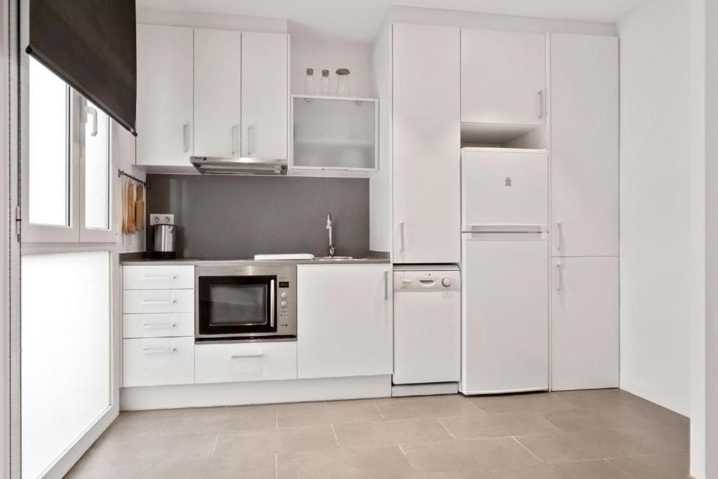 Fisa Rentals Gran Via Apartments Barcelona Ngoại thất bức ảnh