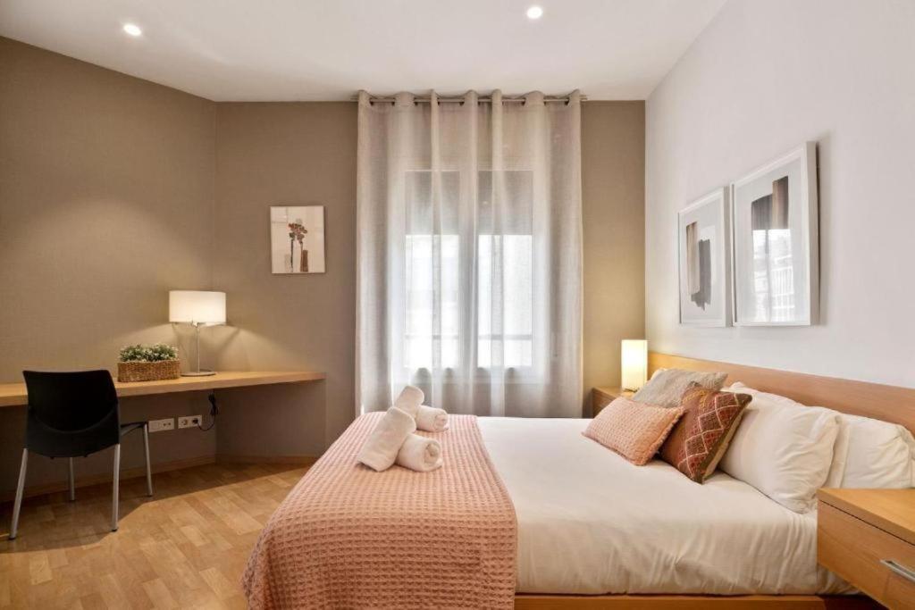 Fisa Rentals Gran Via Apartments Barcelona Ngoại thất bức ảnh