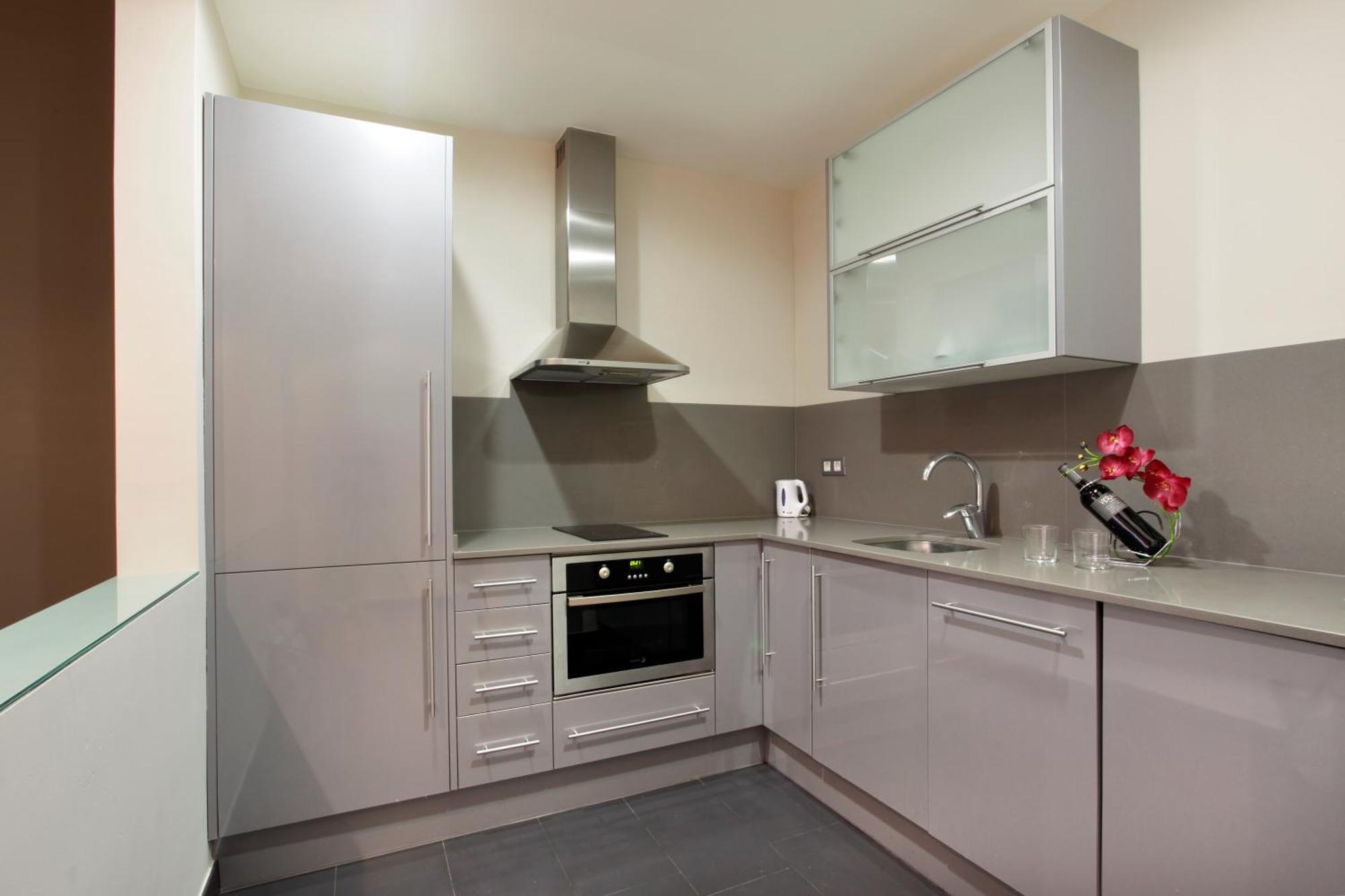 Fisa Rentals Gran Via Apartments Barcelona Ngoại thất bức ảnh