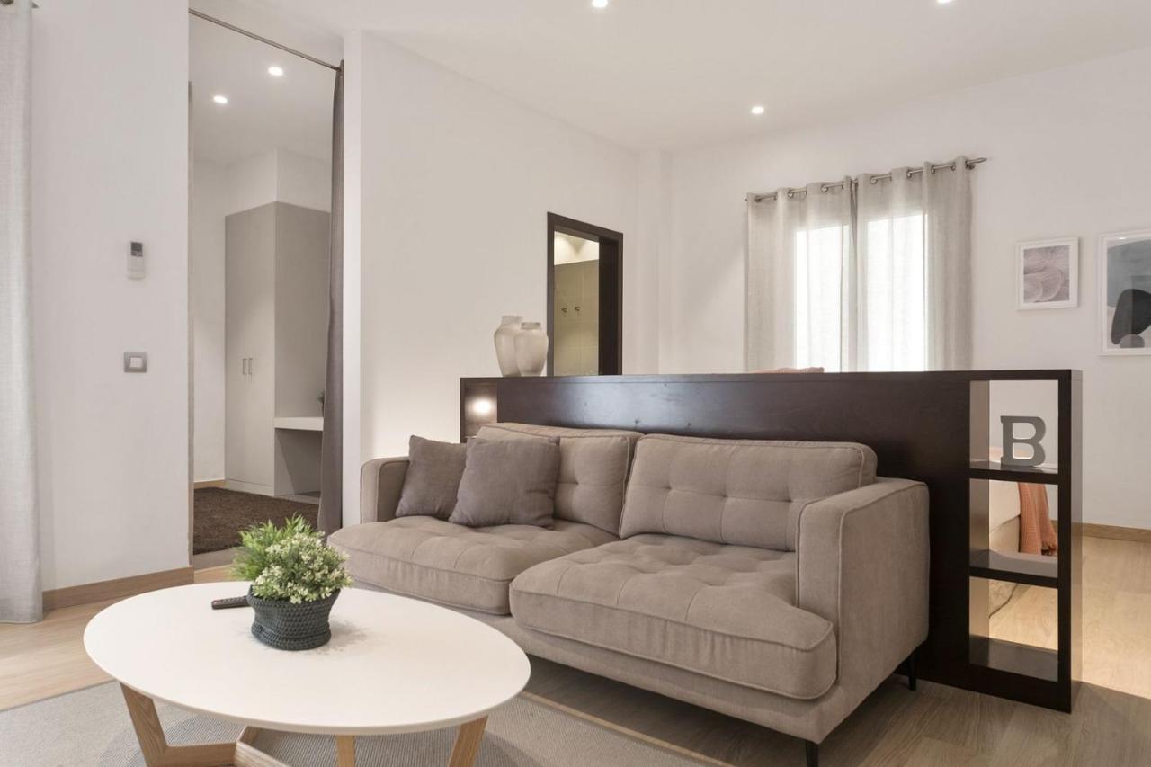 Fisa Rentals Gran Via Apartments Barcelona Ngoại thất bức ảnh