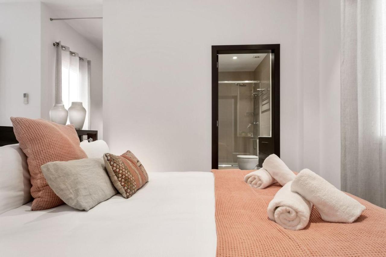 Fisa Rentals Gran Via Apartments Barcelona Ngoại thất bức ảnh