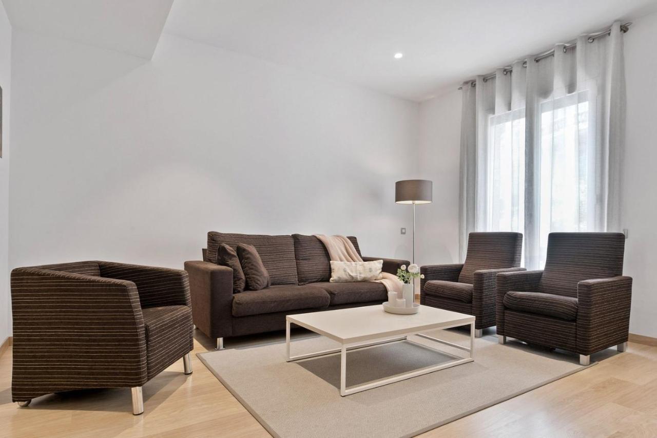 Fisa Rentals Gran Via Apartments Barcelona Ngoại thất bức ảnh