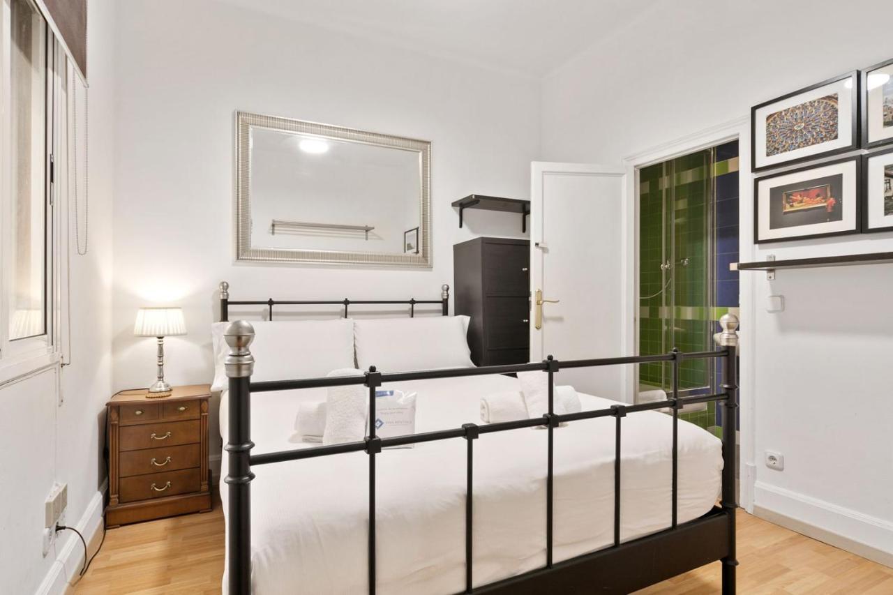 Fisa Rentals Gran Via Apartments Barcelona Ngoại thất bức ảnh