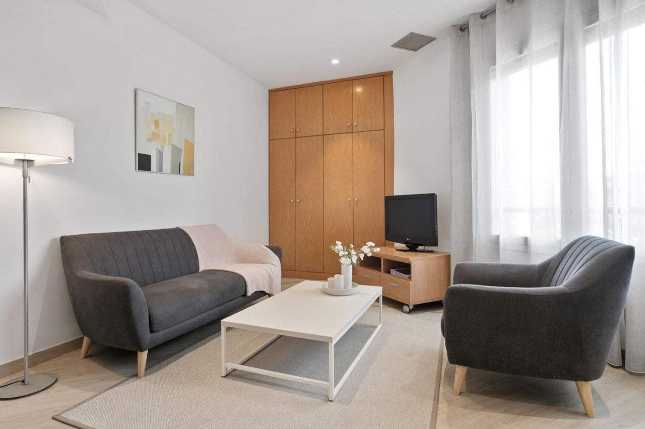 Fisa Rentals Gran Via Apartments Barcelona Ngoại thất bức ảnh