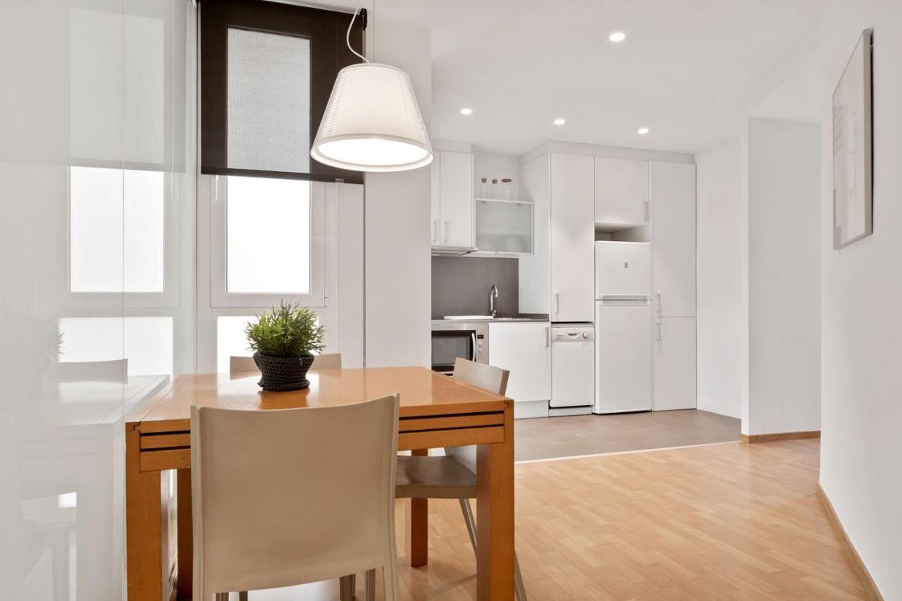 Fisa Rentals Gran Via Apartments Barcelona Ngoại thất bức ảnh